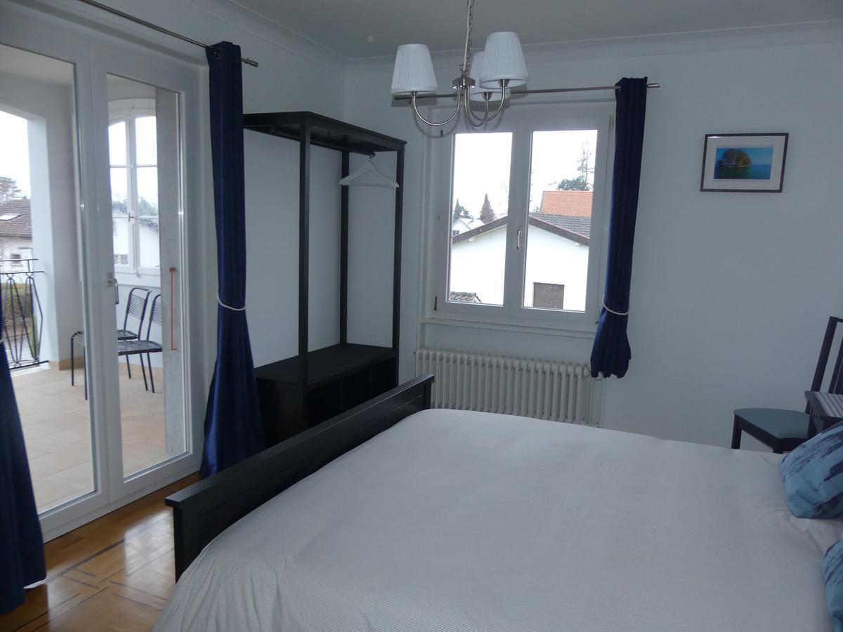 Bed and Breakfast Au Bonheur Des Iris Rolle Exterior foto